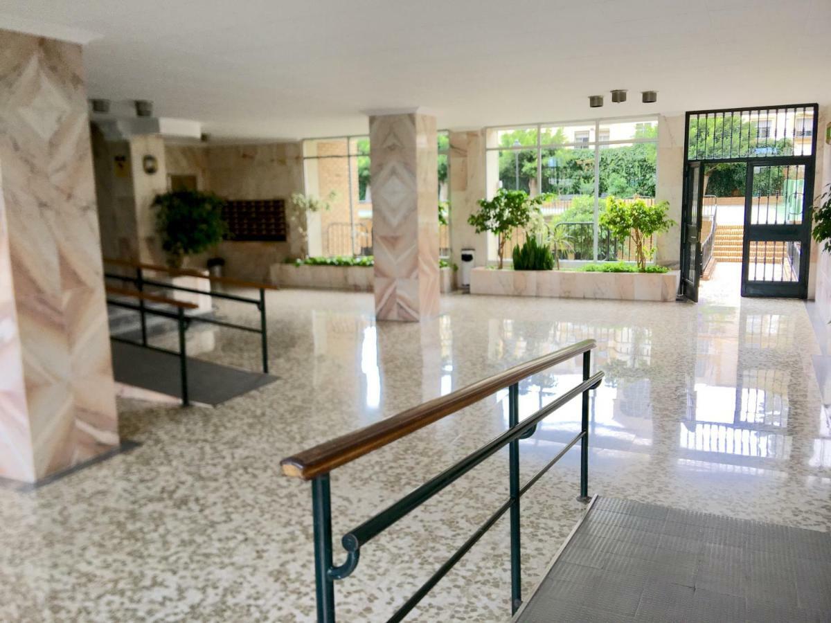 מאלגה Stunning Spacious City Apartment With Free Parking מראה חיצוני תמונה