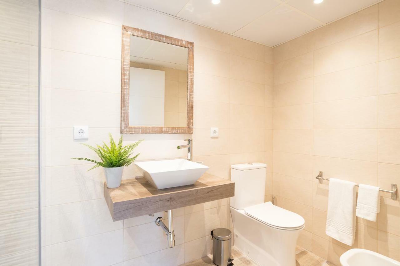 מאלגה Stunning Spacious City Apartment With Free Parking מראה חיצוני תמונה