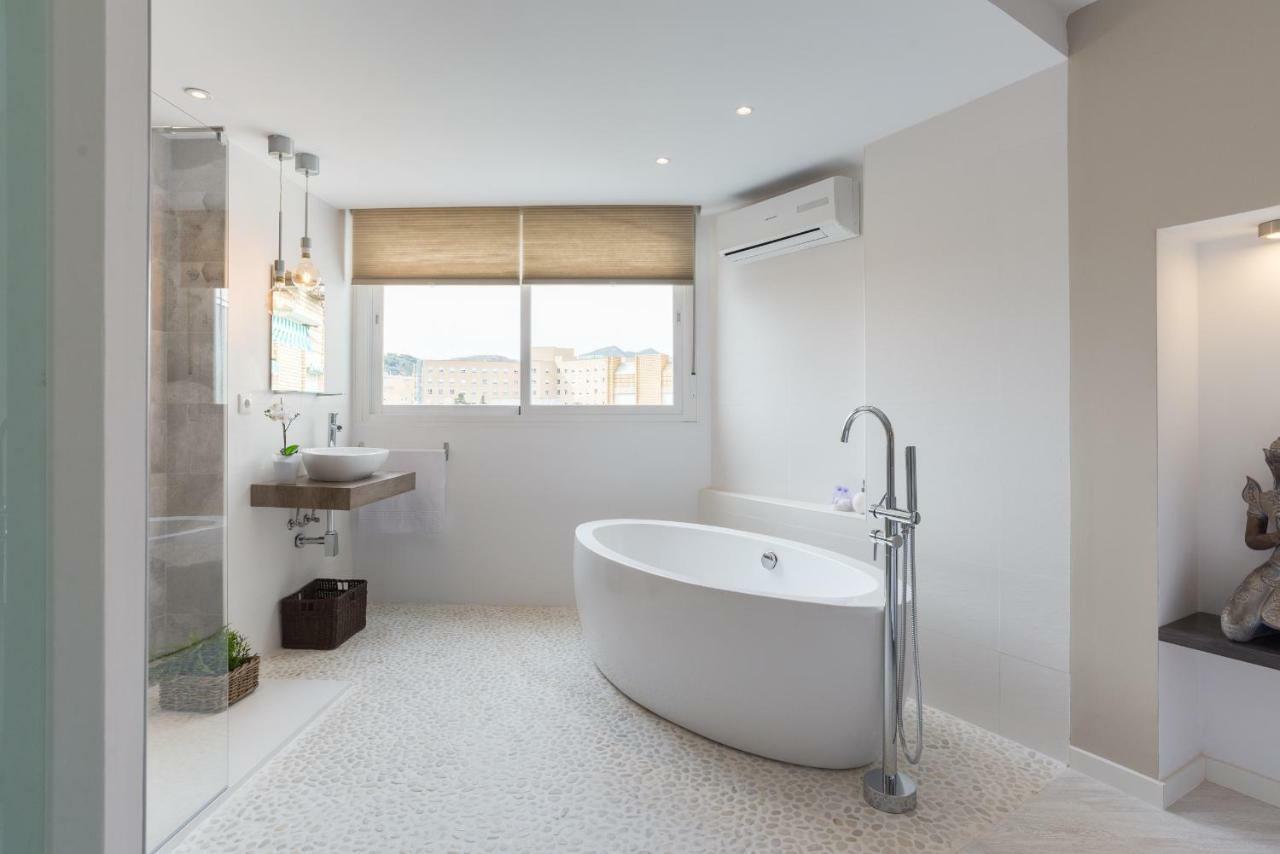 מאלגה Stunning Spacious City Apartment With Free Parking מראה חיצוני תמונה