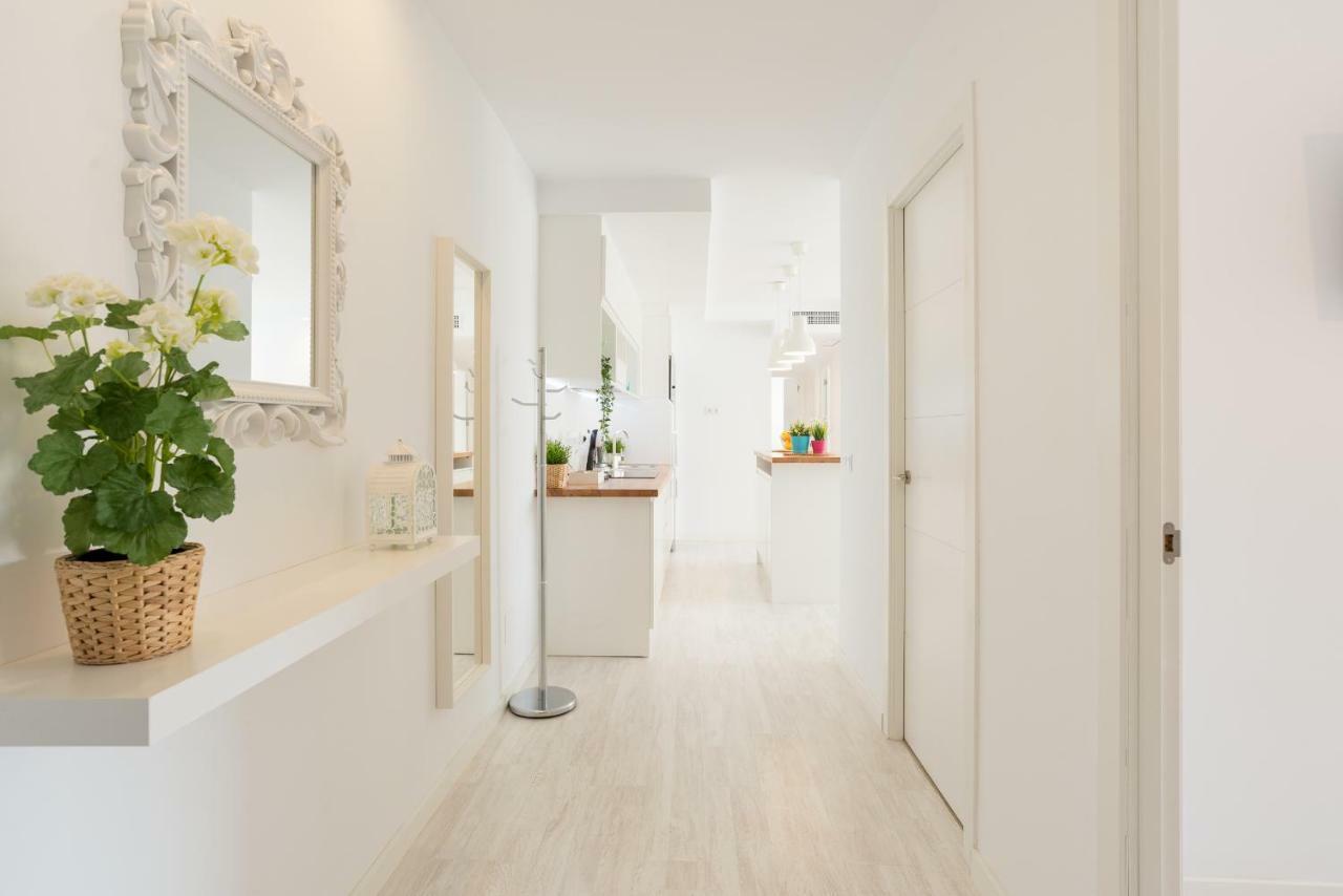 מאלגה Stunning Spacious City Apartment With Free Parking מראה חיצוני תמונה